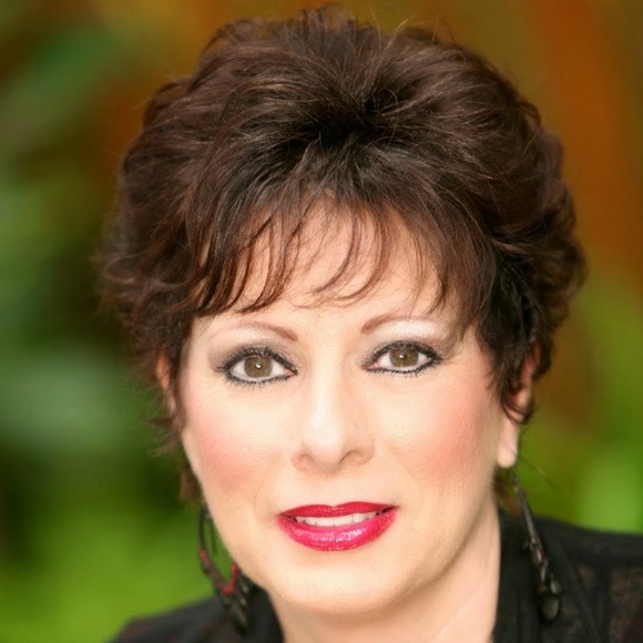 shelleyluzaich